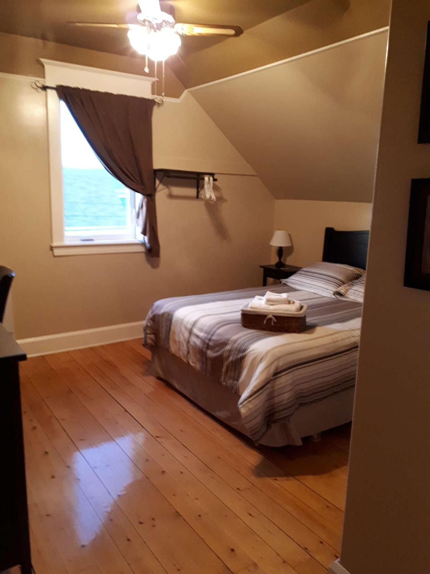 Dans Les Draps De Morphee Campbellton Exterior foto