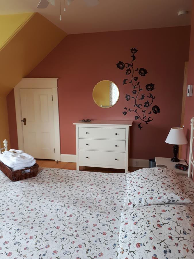 Dans Les Draps De Morphee Campbellton Exterior foto